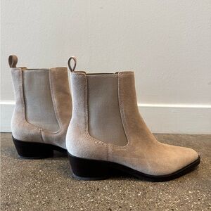 Brand New Dolce Vita Tan Ankle Boots